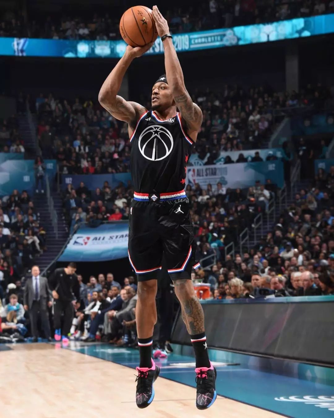 借助这一平 借助这一平