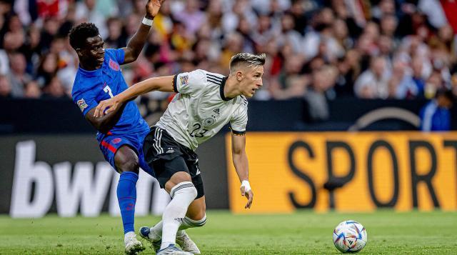 中规中矩 中规中矩