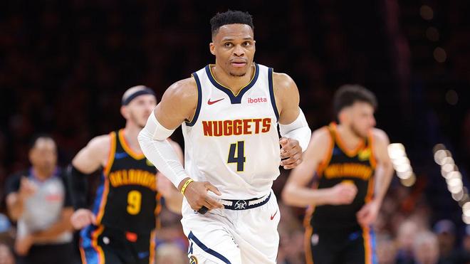 球队开出更 球队开出更